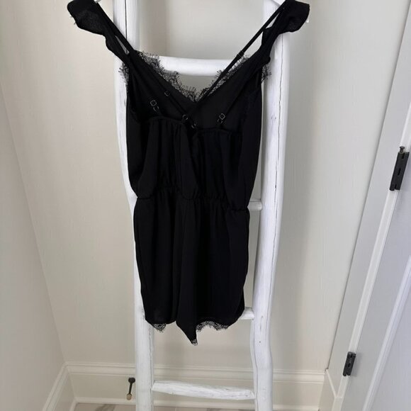 Francesca's Miami Black Lace Shorts Romper Sz XS - Picture 4 of 13